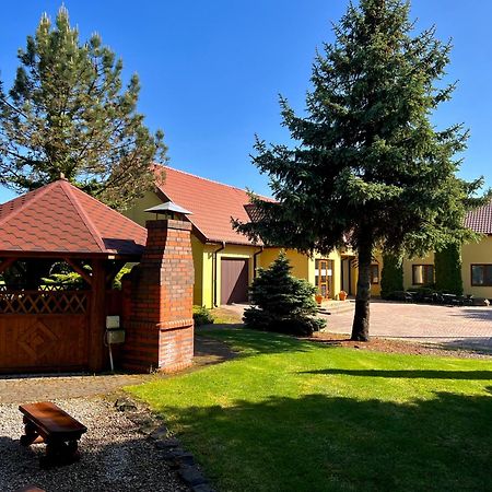 Zajazd Gosciniec Nowosiolki-Kolonia Bagian luar foto