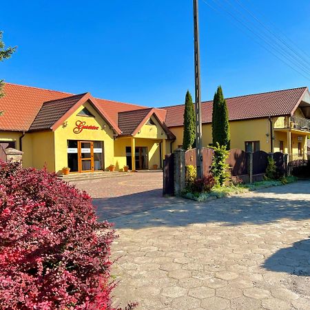 Zajazd Gosciniec Nowosiolki-Kolonia Bagian luar foto