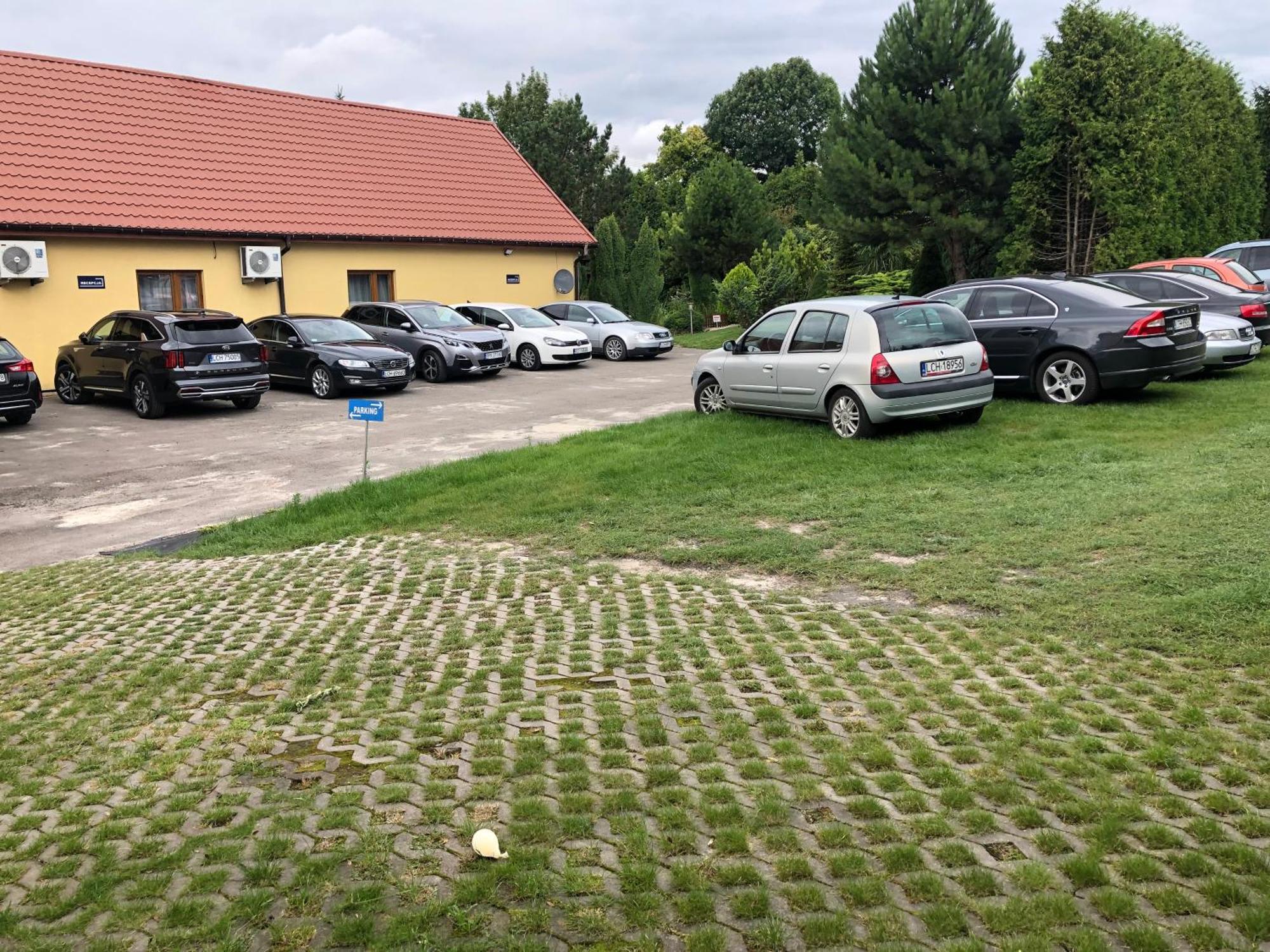 Zajazd Gosciniec Nowosiolki-Kolonia Bagian luar foto